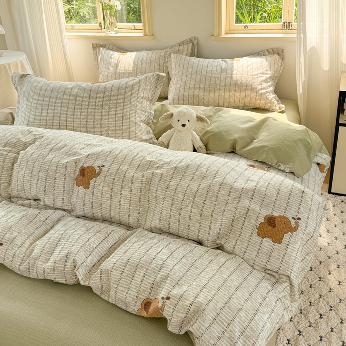 91家纺网 家纺一手货源 找家纺 红淳家纺 2025新款小清新春款12868全棉印花四件套 梦幻小象