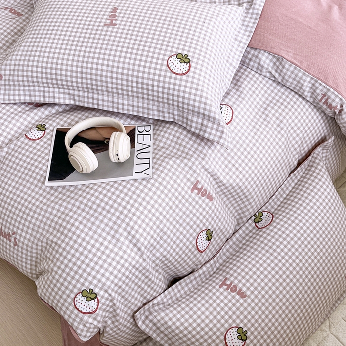 91家纺网 家纺一手货源 找家纺 红淳家纺 2025新款小清新春款12868全棉印花四件套 格纹水果（咖）