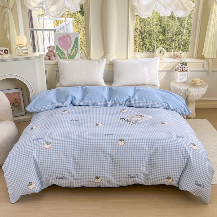 91家纺网 家纺一手货源 找家纺 红淳家纺 2025新款小清新春款12868全棉印花四件套 格纹水果（蓝）