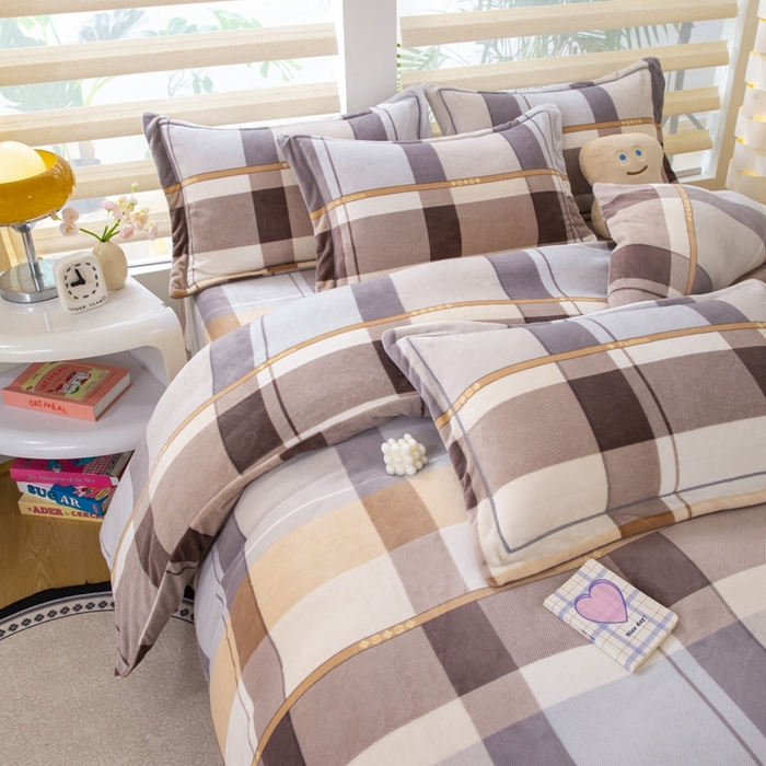 91家纺网 家纺一手货源 找家纺 优姿家纺 2025新款加厚全消光牛奶绒印花四件套格调