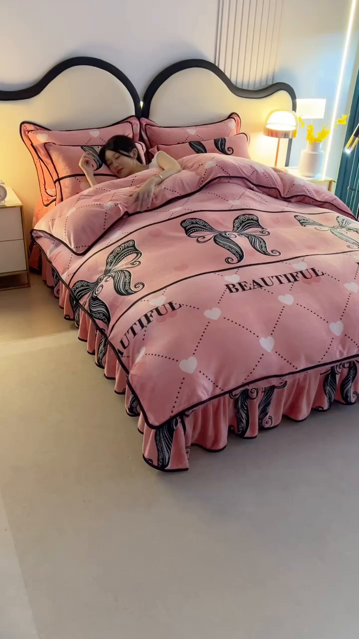 91家纺网 家纺一手货源 找家纺 代芙家纺2025款高克重10斤牛奶绒四件套【下载图片前看下详情公告】蝴蝶结