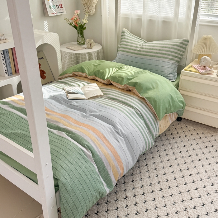 91家纺网 家纺一手货源 找家纺 红淳家纺 2025新款全棉青少年学生三件套 摩卡人生-绿