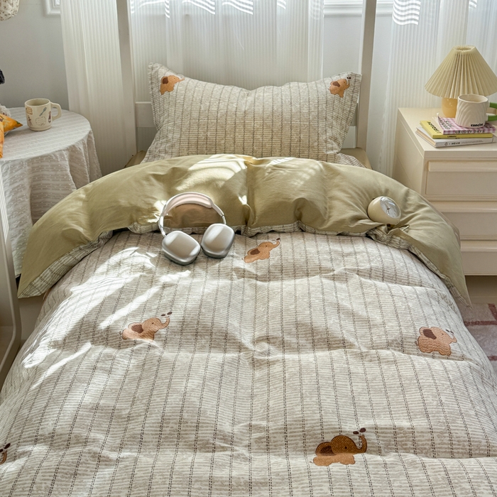 91家纺网 家纺一手货源 找家纺 红淳家纺 2025新款全棉青少年学生三件套 梦幻小象