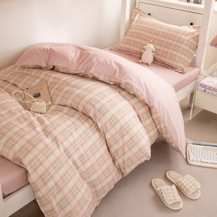 91家纺网 家纺一手货源 找家纺 红淳家纺 2025新款全棉青少年学生三件套 淑女格-红