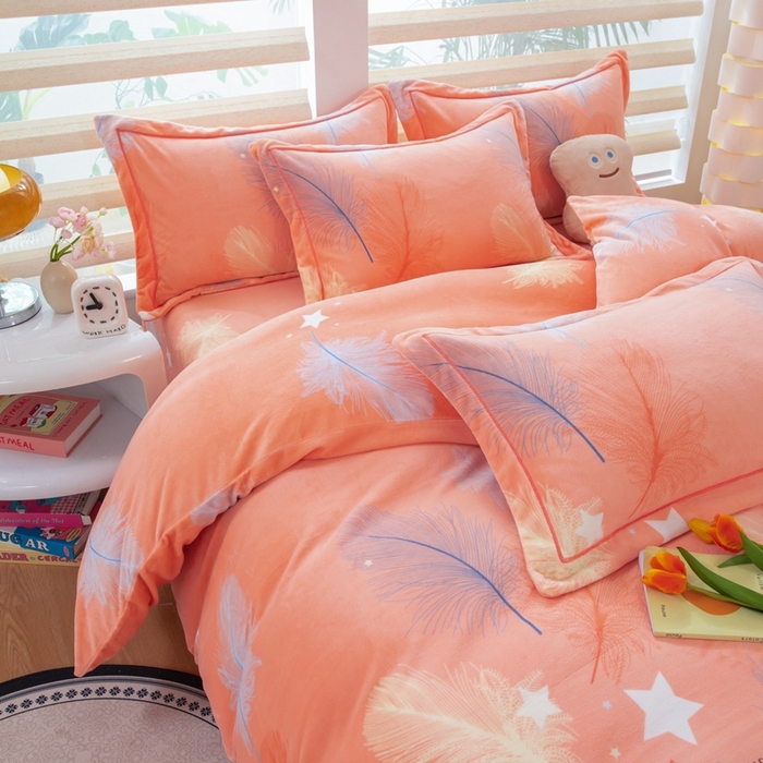 91家纺网 家纺一手货源 找家纺 优姿家纺 2025新款加厚全消光牛奶绒印花四件套暖阳羽丝