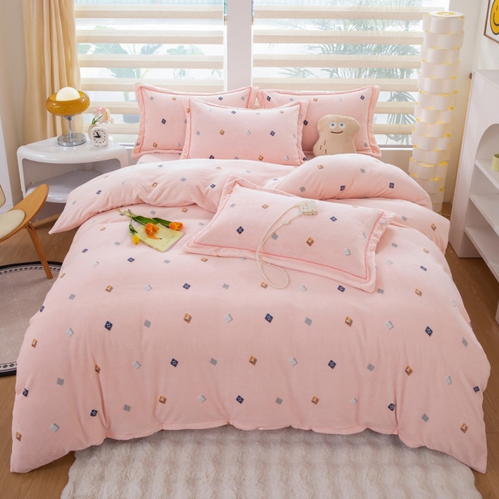 优姿家纺 2025新款加厚全消光牛奶绒印花四件套怦然心动-粉