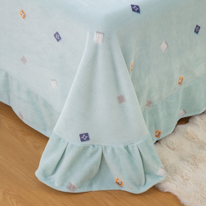 91家纺网 家纺一手货源 找家纺 优姿家纺 2025新款加厚全消光牛奶绒印花四件套怦然心动-绿