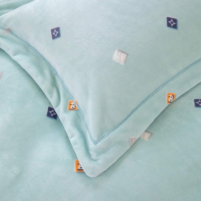 91家纺网 家纺一手货源 找家纺 优姿家纺 2025新款加厚全消光牛奶绒印花四件套怦然心动-绿