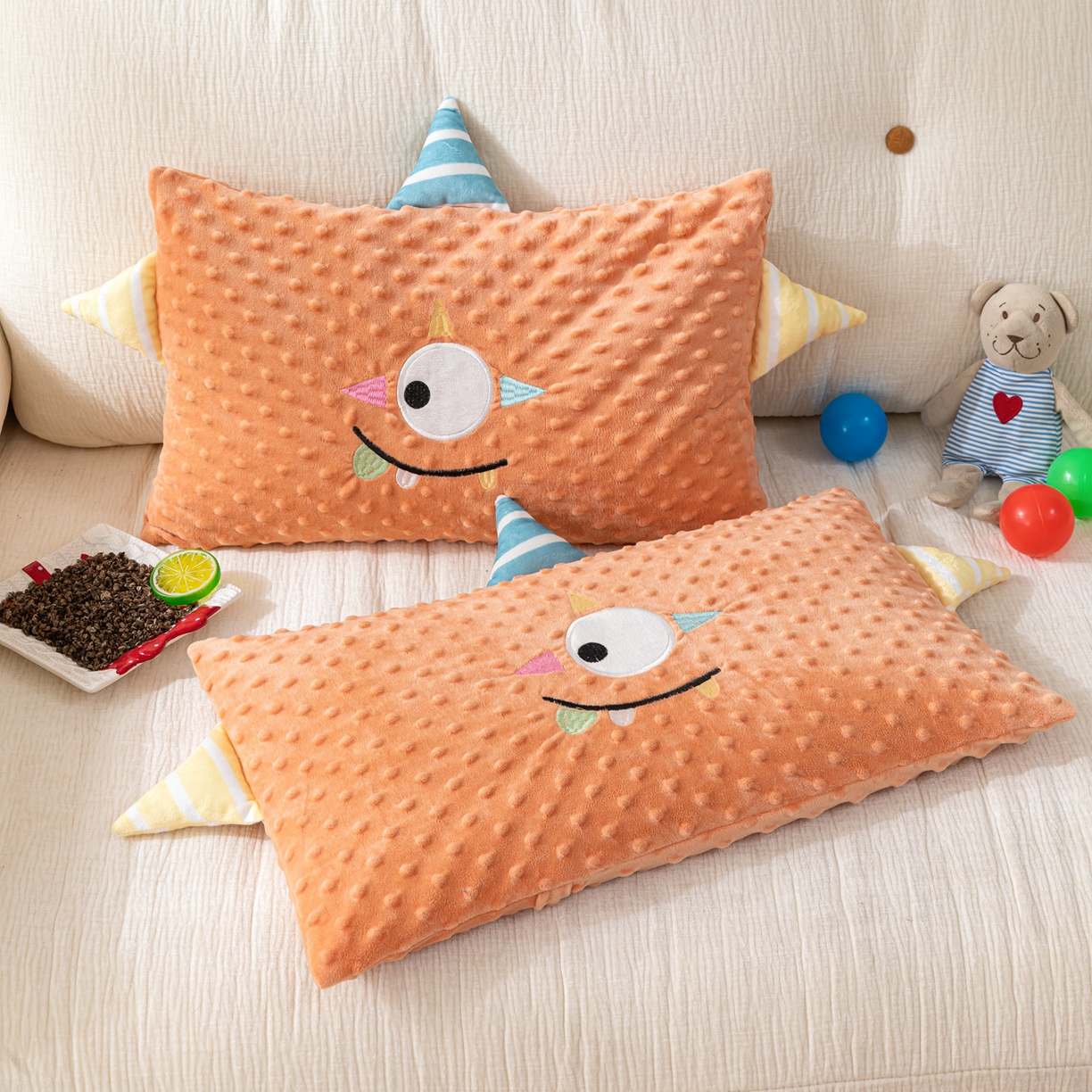 91家纺网 家纺一手货源 找家纺 织布人 2025新款荞麦枕豆豆绒小怪兽卡通儿童荞麦枕学生枕开学季宿舍枕头枕芯 太空豆豆荞麦枕-太空眼桔色 30x50cm/只