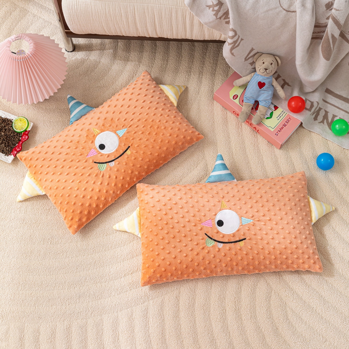 91家纺网 家纺一手货源 找家纺 织布人 2025新款荞麦枕豆豆绒小怪兽卡通儿童荞麦枕学生枕开学季宿舍枕头枕芯 太空豆豆荞麦枕-太空眼桔色 30x50cm/只