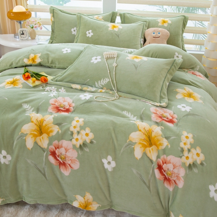 91家纺网 家纺一手货源 找家纺 优姿家纺 2025新款加厚全消光牛奶绒印花四件套四季繁华