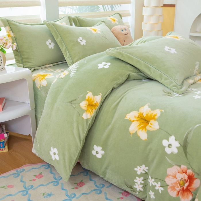 91家纺网 家纺一手货源 找家纺 优姿家纺 2025新款加厚全消光牛奶绒印花四件套四季繁华