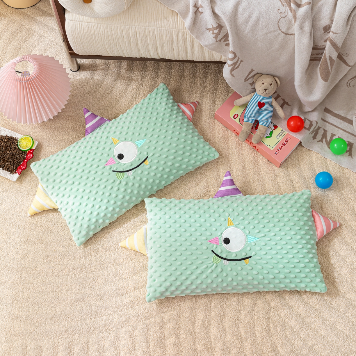 91家纺网 家纺一手货源 找家纺 织布人 2025新款荞麦枕豆豆绒小怪兽卡通儿童荞麦枕学生枕开学季宿舍枕头枕芯 太空豆豆荞麦枕-太空眼浅蓝 30x50cm/只