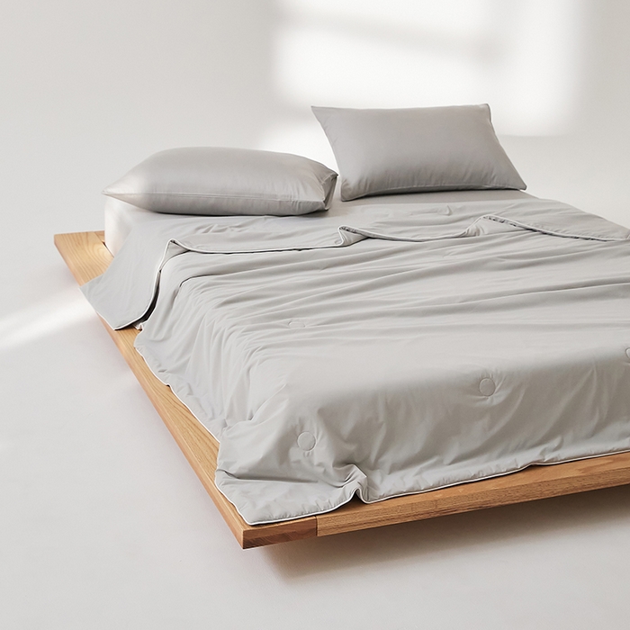 91家纺网 家纺一手货源 找家纺 红淳家纺 2025新款冰激凌系列-90锦纶-A类凉感冰敷夏被 卡其灰