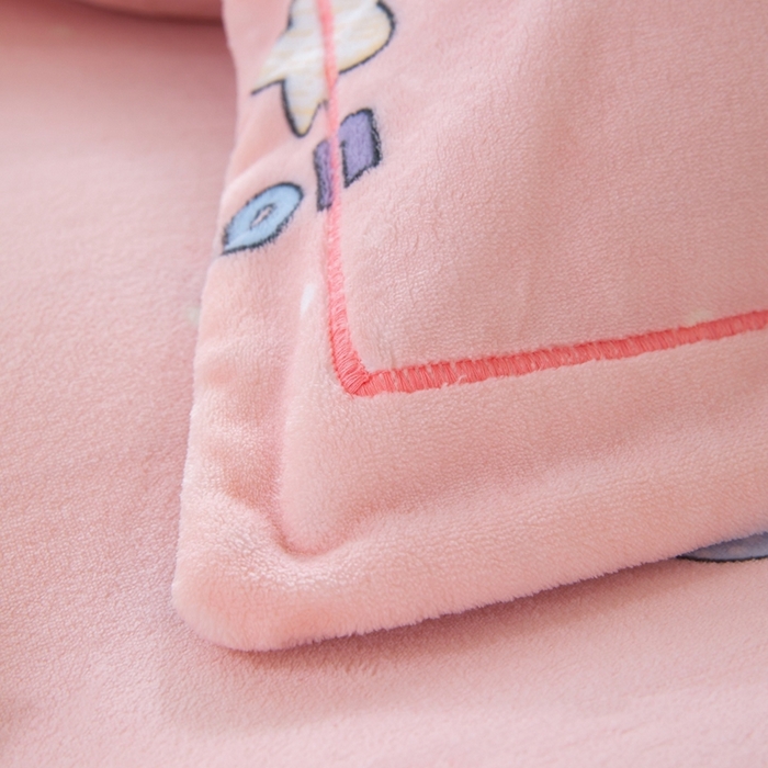 91家纺网 家纺一手货源 找家纺 优姿家纺 2025新款加厚全消光牛奶绒印花四件套午夜星空