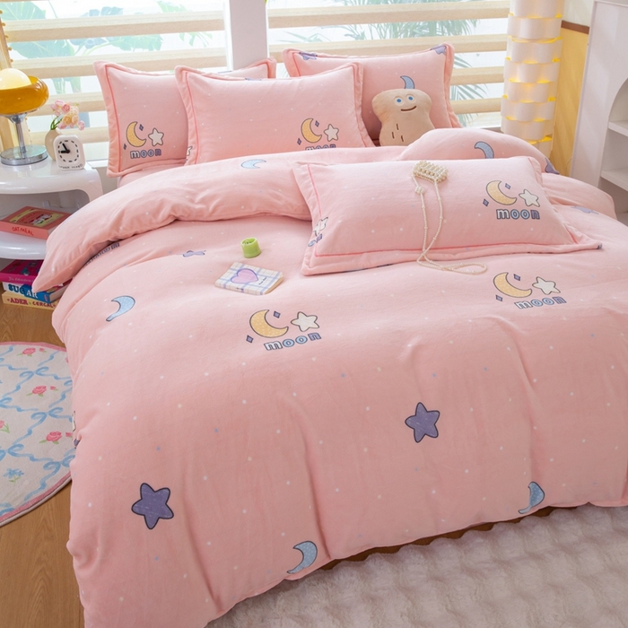 91家纺网 家纺一手货源 找家纺 优姿家纺 2025新款加厚全消光牛奶绒印花四件套午夜星空