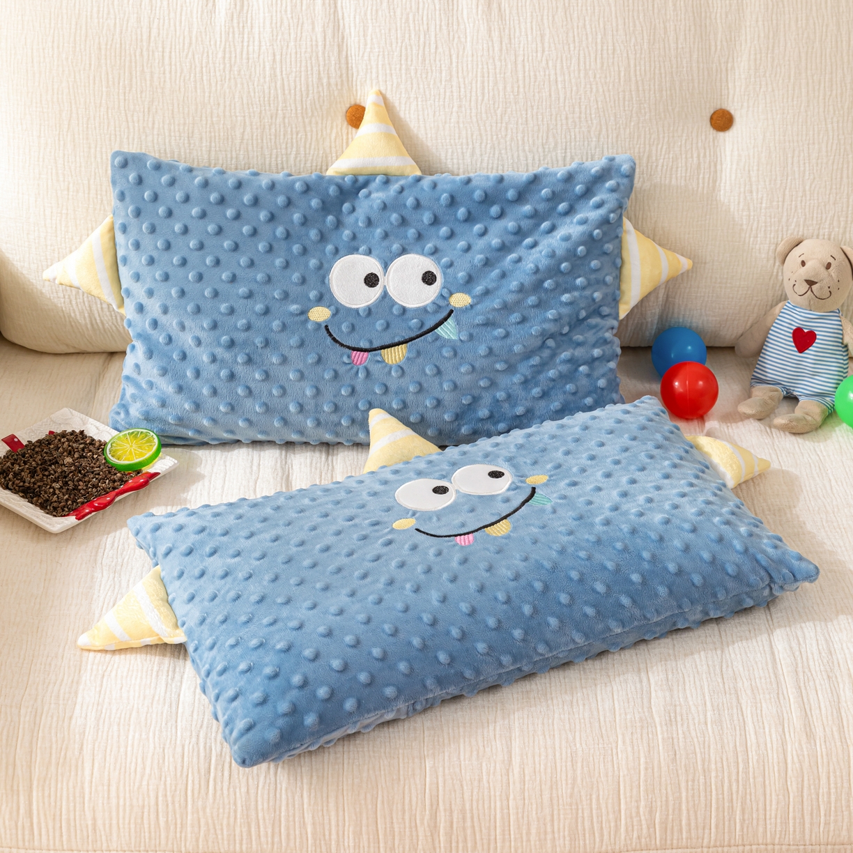 91家纺网 家纺一手货源 找家纺 织布人 2025新款荞麦枕豆豆绒小怪兽卡通儿童荞麦枕学生枕开学季宿舍枕头枕芯 太空豆豆荞麦枕--小怪兽蓝色 30x50cm/只