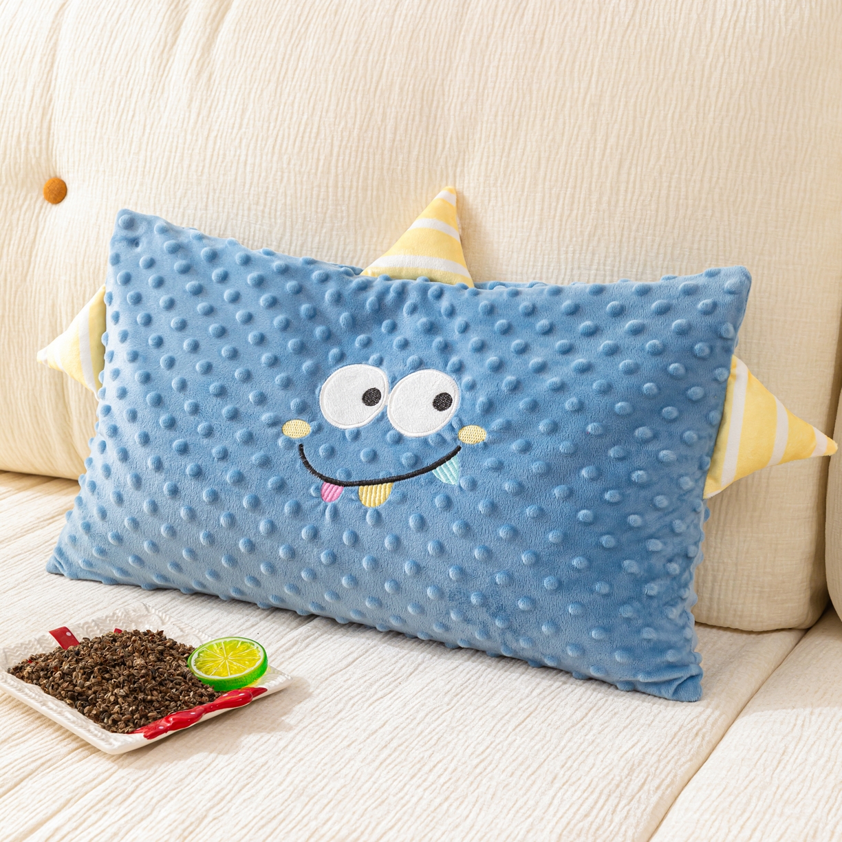 91家纺网 家纺一手货源 找家纺 织布人 2025新款荞麦枕豆豆绒小怪兽卡通儿童荞麦枕学生枕开学季宿舍枕头枕芯 太空豆豆荞麦枕--小怪兽蓝色 30x50cm/只