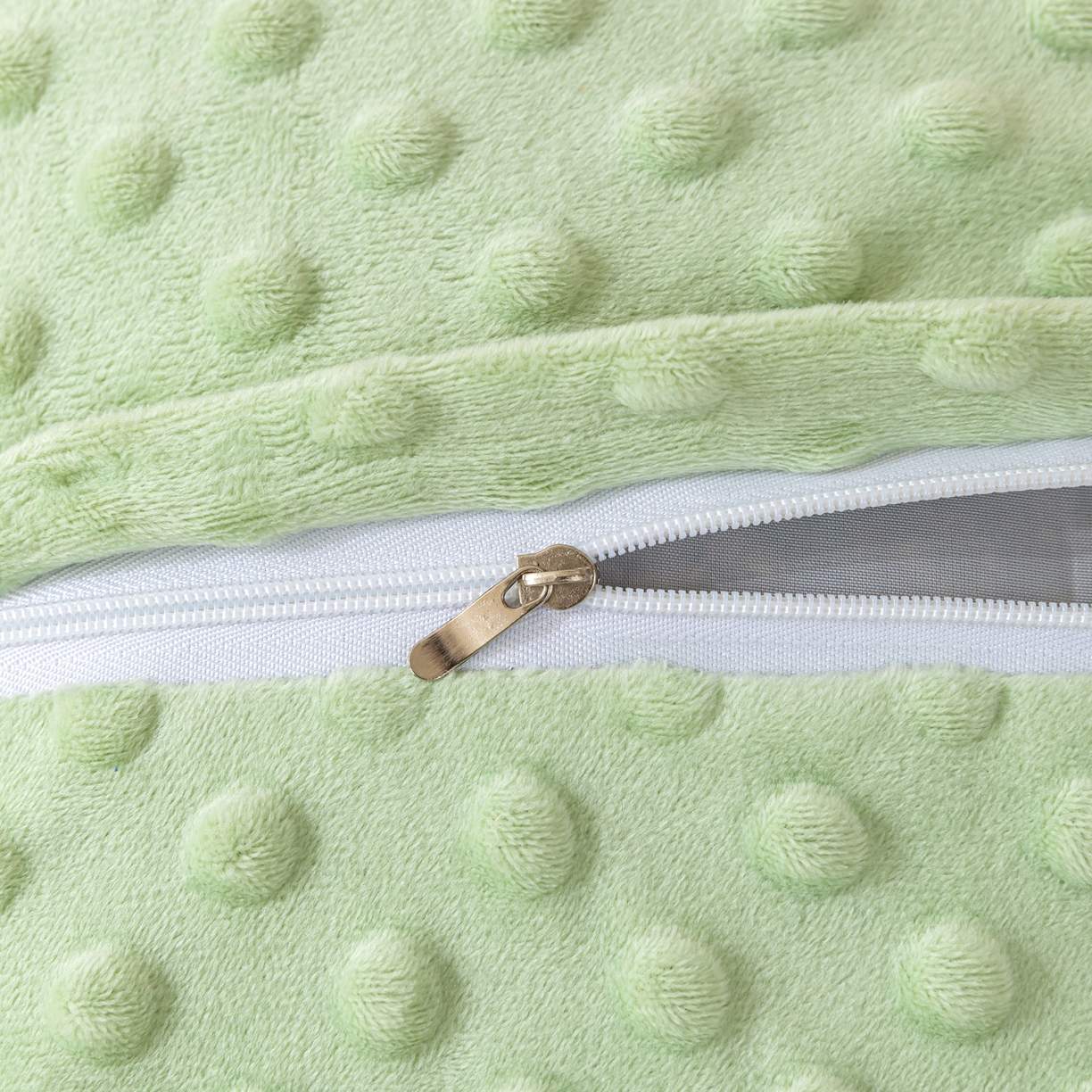 91家纺网 家纺一手货源 找家纺 织布人 2025新款荞麦枕豆豆绒小怪兽卡通儿童荞麦枕学生枕开学季宿舍枕头枕芯 太空豆豆荞麦枕-小怪兽绿色 30x50cm/只