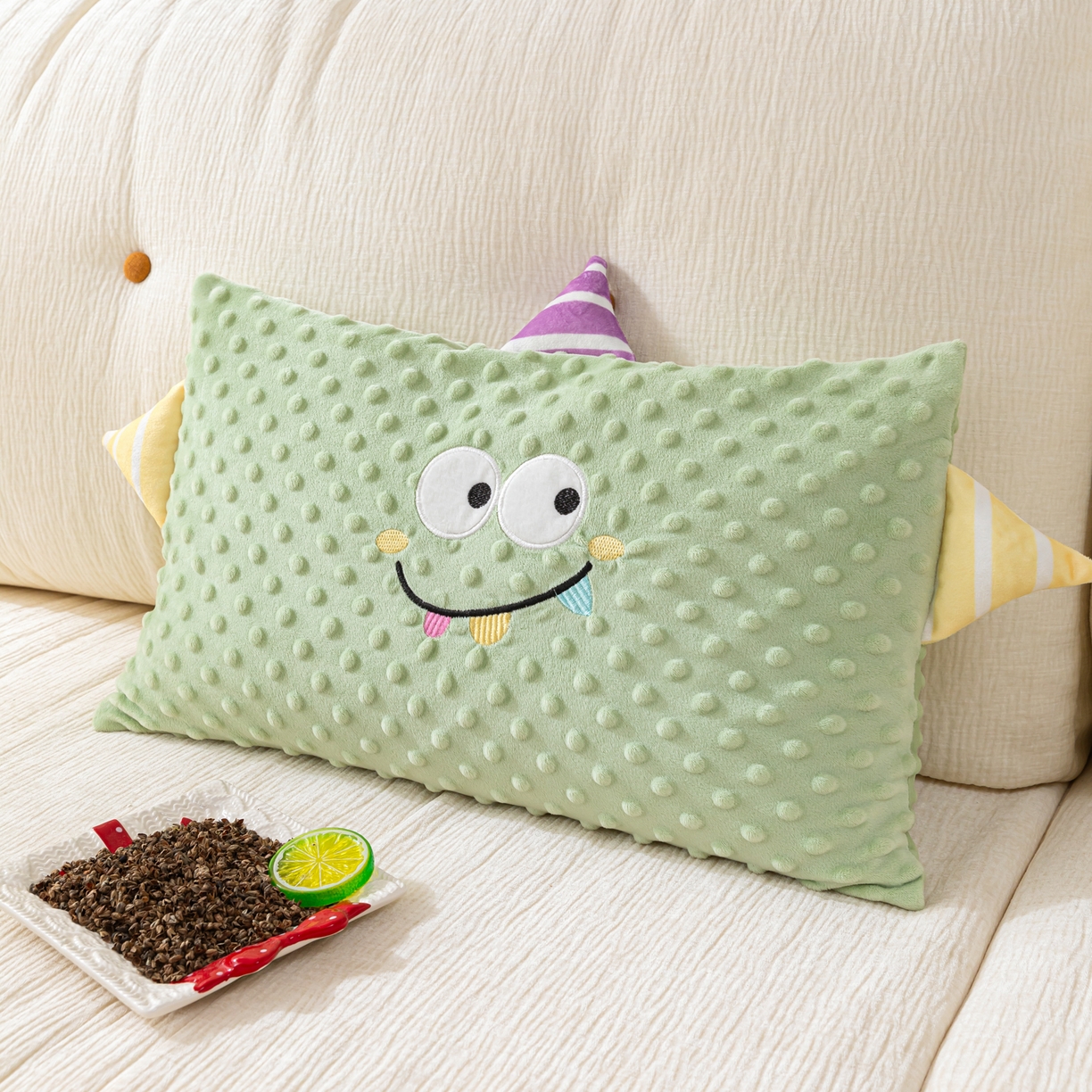 91家纺网 家纺一手货源 找家纺 织布人 2025新款荞麦枕豆豆绒小怪兽卡通儿童荞麦枕学生枕开学季宿舍枕头枕芯 太空豆豆荞麦枕-小怪兽绿色 30x50cm/只