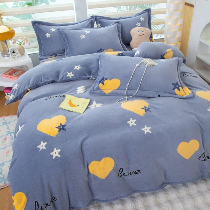 91家纺网 家纺一手货源 找家纺 优姿家纺 2025新款加厚全消光牛奶绒印花四件套心情爱恋