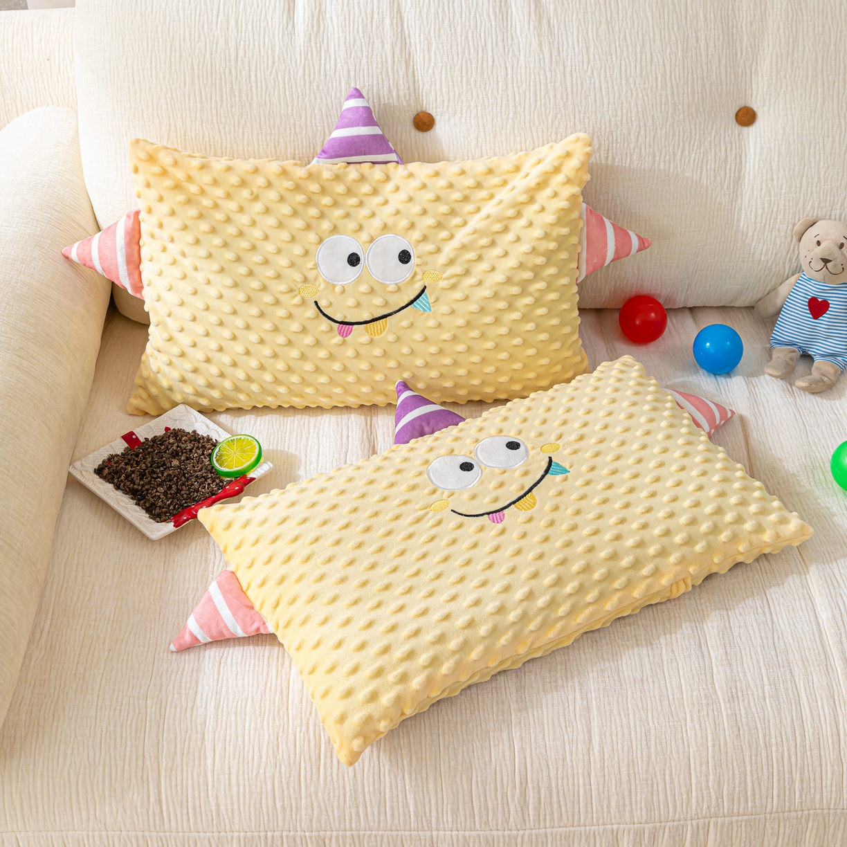 91家纺网 家纺一手货源 找家纺 织布人 2025新款荞麦枕豆豆绒小怪兽卡通儿童荞麦枕学生枕开学季宿舍枕头枕芯 太空豆豆荞麦枕-小怪兽米黄 30x50cm/只