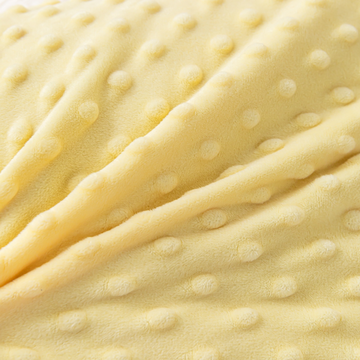 91家纺网 家纺一手货源 找家纺 织布人 2025新款荞麦枕豆豆绒小怪兽卡通儿童荞麦枕学生枕开学季宿舍枕头枕芯 太空豆豆荞麦枕-小怪兽米黄 30x50cm/只