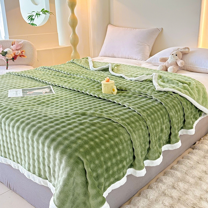 91家纺网 家纺一手货源 找家纺 赢盛家纺 2025新款多功能毛毯高克重法莱绒牛奶绒珊瑚绒免免绒包边毛毯毯子盖毯午睡毯 绿色