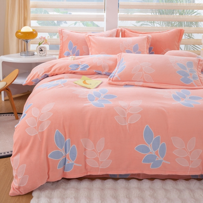 91家纺网 家纺一手货源 找家纺 优姿家纺 2025新款加厚全消光牛奶绒印花四件套叶叶飘香