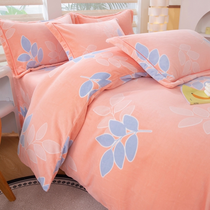 91家纺网 家纺一手货源 找家纺 优姿家纺 2025新款加厚全消光牛奶绒印花四件套叶叶飘香