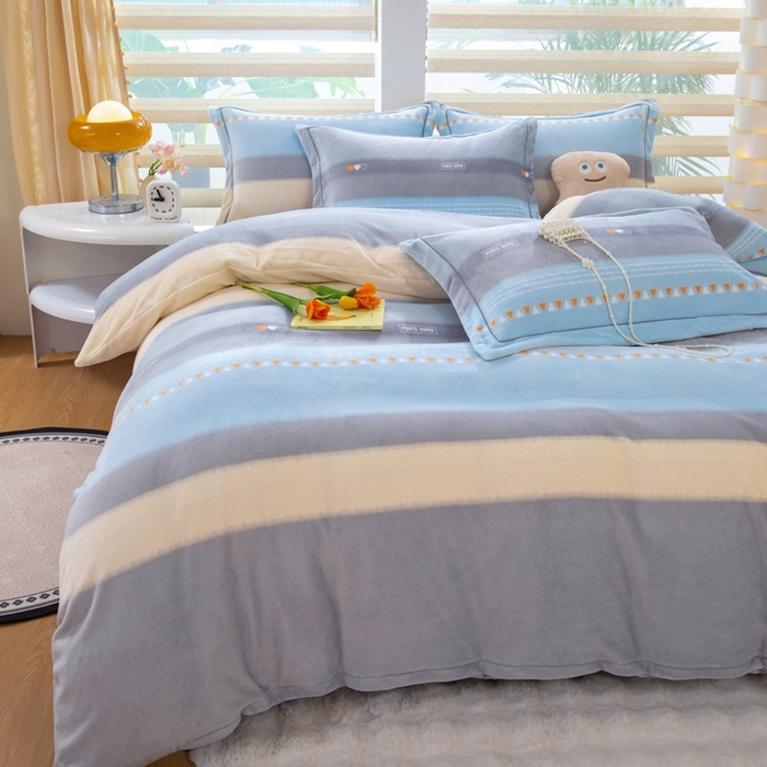 91家纺网 家纺一手货源 找家纺 优姿家纺 2025新款加厚全消光牛奶绒印花四件套一见倾心