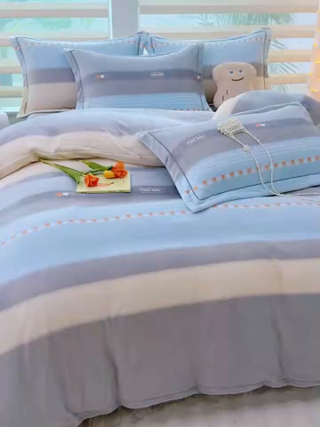 91家纺网 家纺一手货源 找家纺 优姿家纺 2025新款加厚全消光牛奶绒印花四件套一见倾心