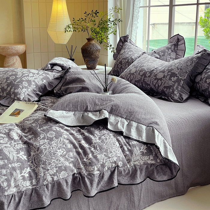 91家纺网 家纺一手货源 找家纺 宝士康家纺 2025新品10A抗菌原麻荷叶边床单款四件套 人间草木