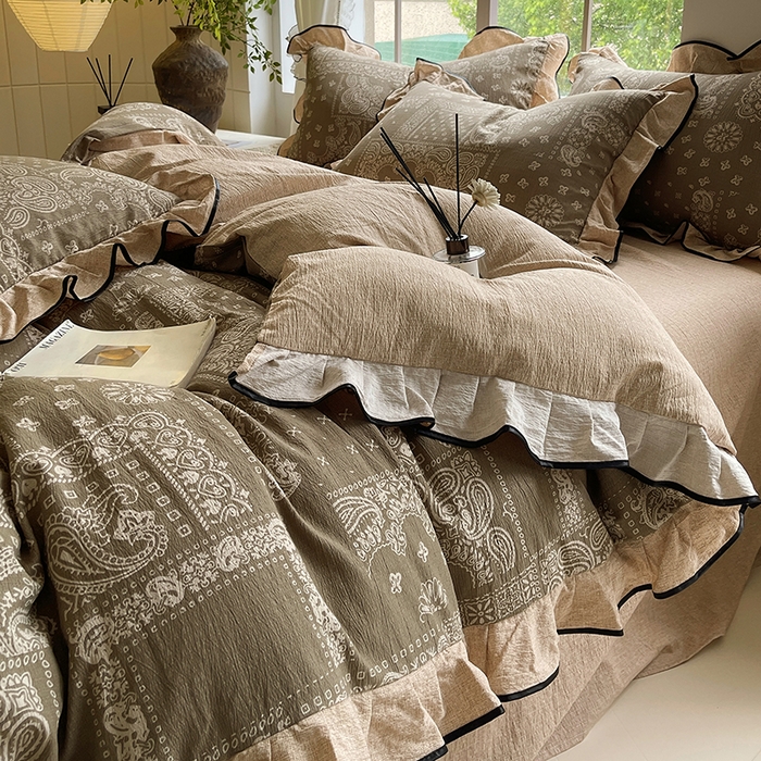 91家纺网 家纺一手货源 找家纺 宝士康家纺 2025新品10A抗菌原麻荷叶边床单款四件套 墨染芳华