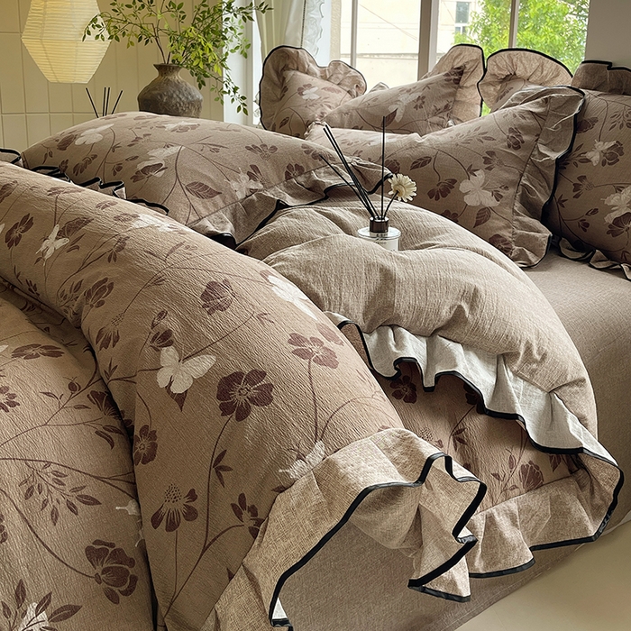 91家纺网 家纺一手货源 找家纺 宝士康家纺 2025新品10A抗菌原麻荷叶边床单款四件套 秋风落叶