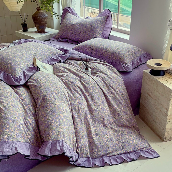 91家纺网 家纺一手货源 找家纺 宝士康家纺 2025新品10A抗菌原麻荷叶边床单款四件套 甜蜜紫园