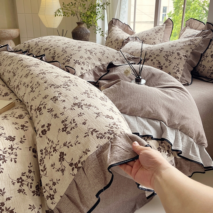 91家纺网 家纺一手货源 找家纺 宝士康家纺 2025新品10A抗菌原麻荷叶边床单款四件套 花枝漫天