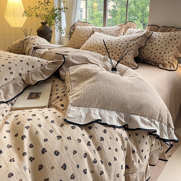 91家纺网 家纺一手货源 找家纺 宝士康家纺 2025新品10A抗菌原麻荷叶边床单款四件套 精致豹纹