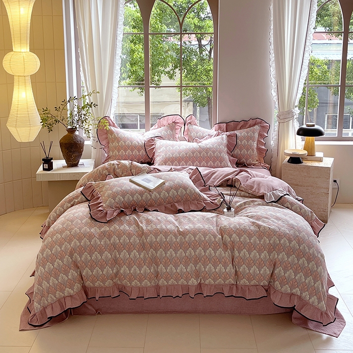 91家纺网 家纺一手货源 找家纺 宝士康家纺 2025新品10A抗菌原麻荷叶边床单款四件套 时光森林