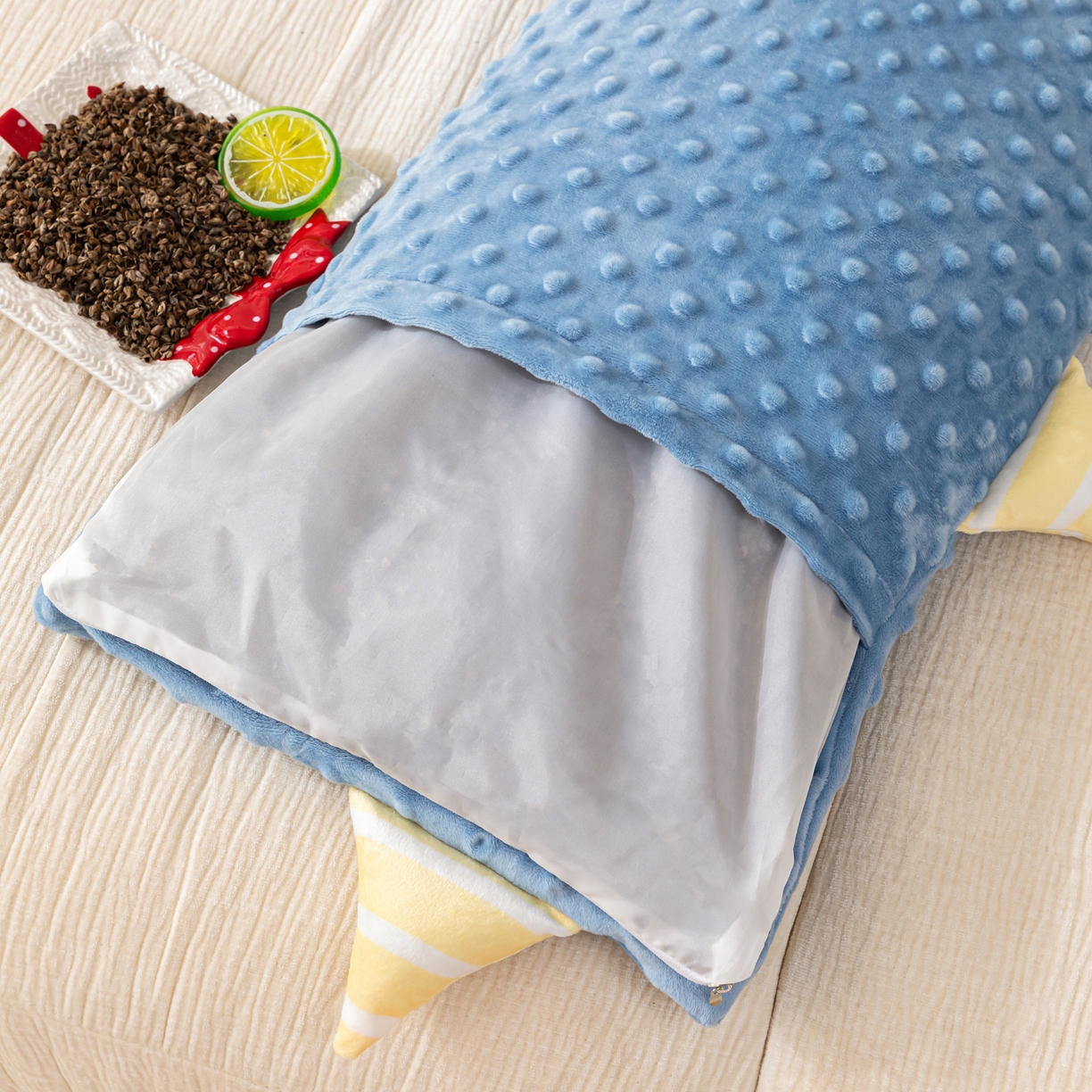 91家纺网 家纺一手货源 找家纺 织布人 2025新款枕芯豆豆绒小怪兽卡通儿童枕学生枕开学季宿舍枕头枕芯 豆豆绒太空枕-小怪兽蓝色 30x50cm/只