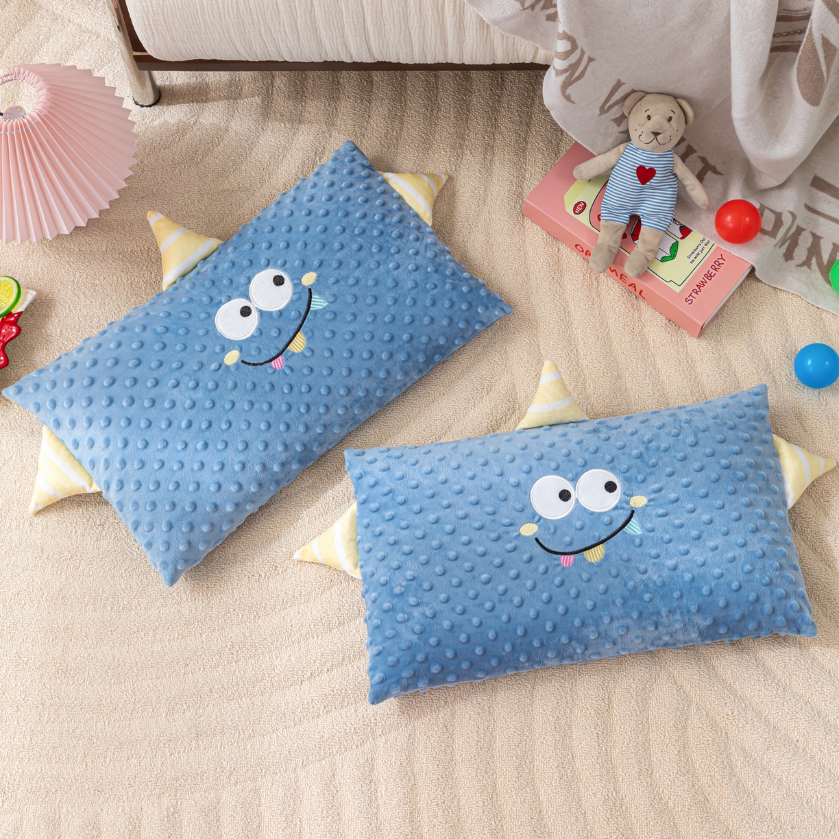 91家纺网 家纺一手货源 找家纺 织布人 2025新款枕芯豆豆绒小怪兽卡通儿童枕学生枕开学季宿舍枕头枕芯 豆豆绒太空枕-小怪兽蓝色 30x50cm/只