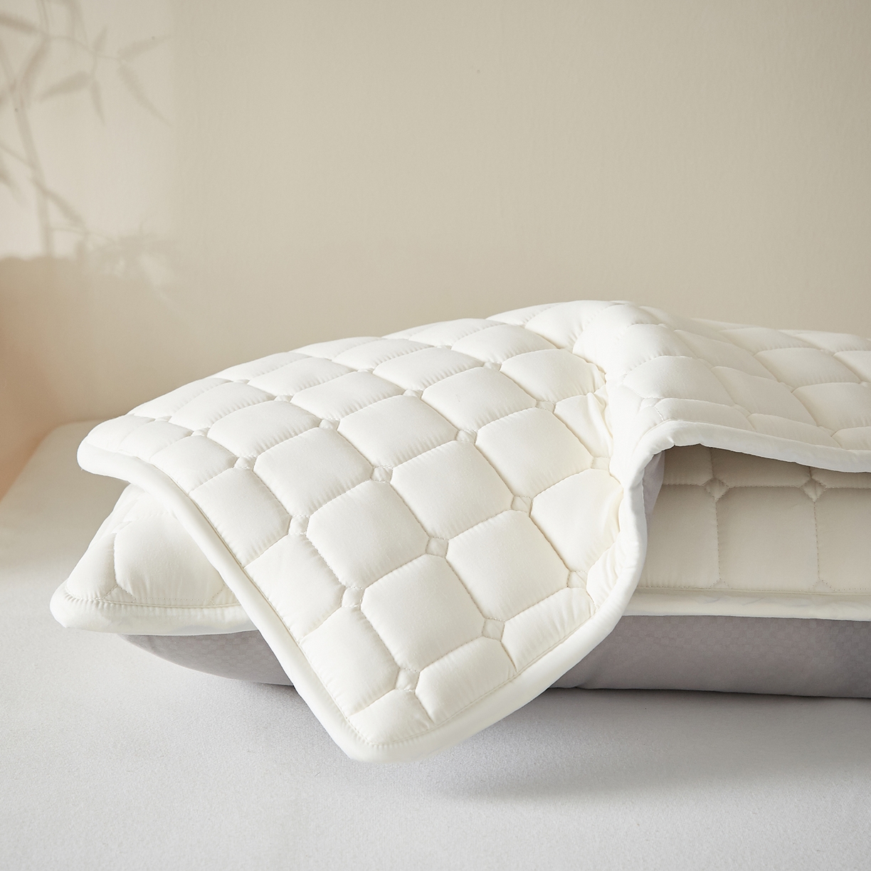 91家纺网 家纺一手货源 找家纺 缦吉 2025款A类母婴级大豆夹棉单枕套 白色