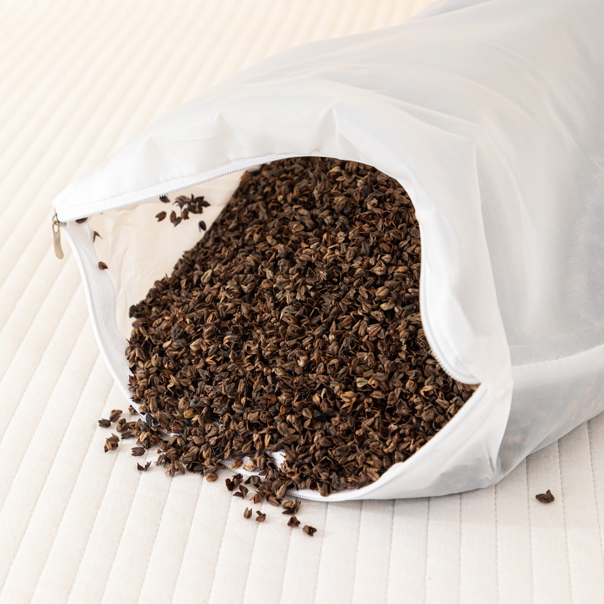 91家纺网 家纺一手货源 找家纺 织布人 2025新款荞麦枕全棉纯棉卡通婴幼儿童荞麦枕头学生枕开学季宿舍枕头枕芯 全棉手提荞麦枕-彩虹飞马 30x50cm/只