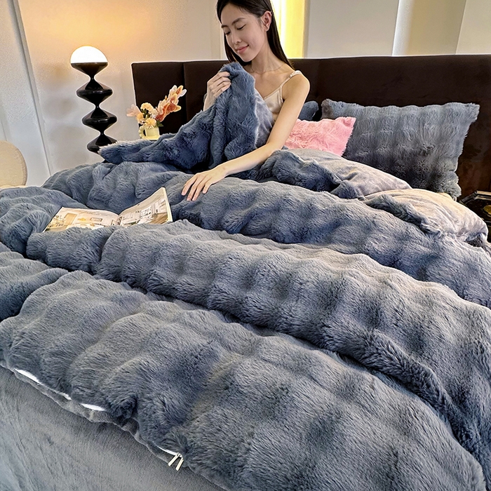 91家纺网 家纺一手货源 找家纺 （总）赢盛家纺 2025新款亲肤舒适纯色泡泡兔兔绒加厚牛奶绒床单款三件套四件套