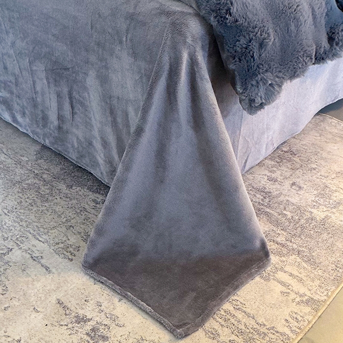 91家纺网 家纺一手货源 找家纺 （总）赢盛家纺 2025新款亲肤舒适纯色泡泡兔兔绒加厚牛奶绒床单款三件套四件套