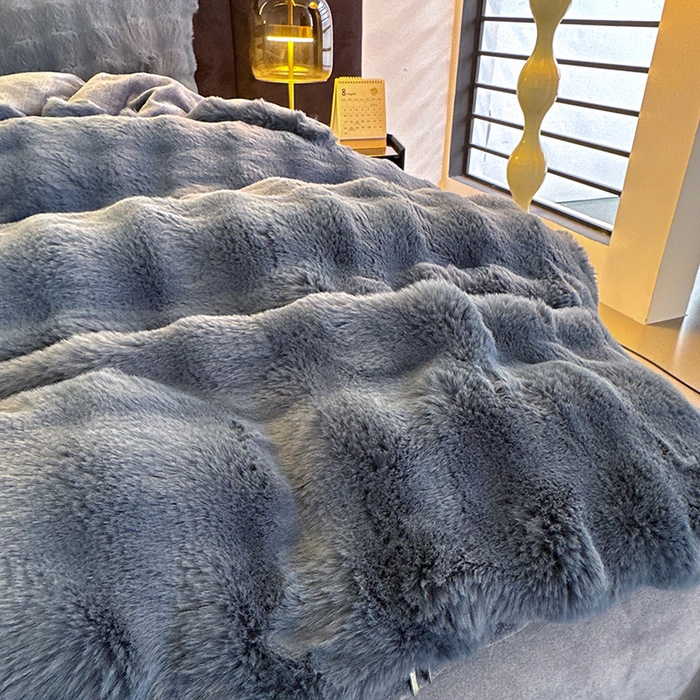 91家纺网 家纺一手货源 找家纺 （总）赢盛家纺 2025新款亲肤舒适纯色泡泡兔兔绒加厚牛奶绒床单款三件套四件套