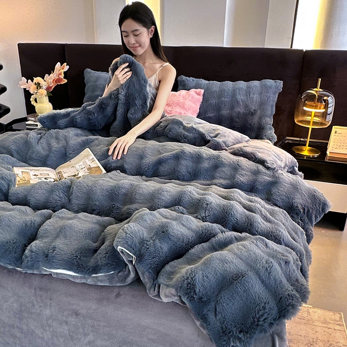 91家纺网 家纺一手货源 找家纺 （总）赢盛家纺 2025新款亲肤舒适纯色泡泡兔兔绒加厚牛奶绒床单款三件套四件套