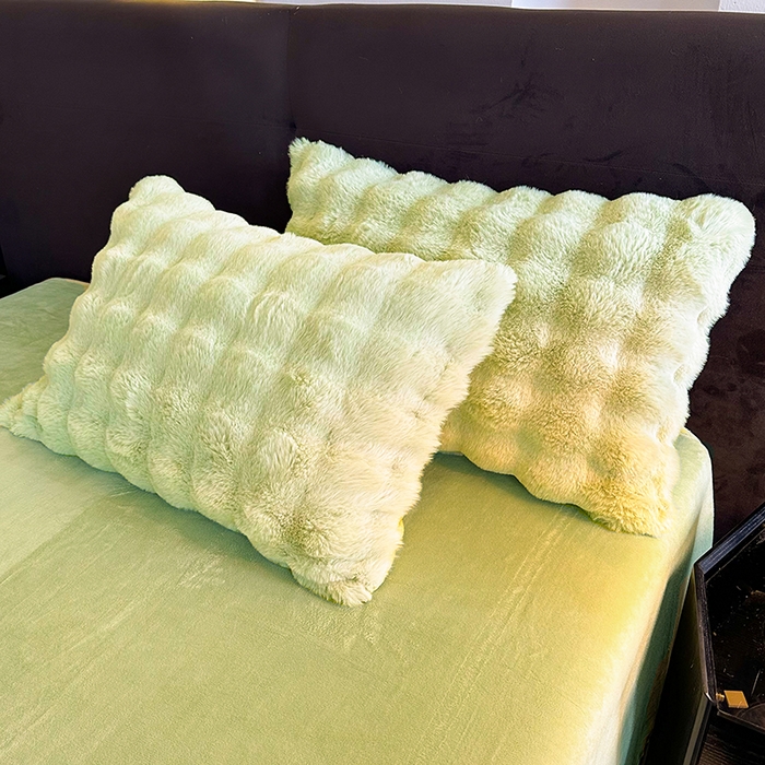 91家纺网 家纺一手货源 找家纺 赢盛家纺 2025新款亲肤舒适纯色泡泡兔兔绒加厚牛奶绒床单款三件套四件套 绿色