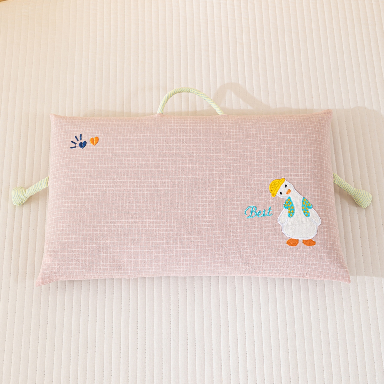 91家纺网 家纺一手货源 找家纺 织布人 2025新款荞麦枕全棉纯棉卡通婴幼儿童荞麦枕头学生枕开学季宿舍枕头枕芯 全棉手提荞麦枕-你好呀 30x50cm/只