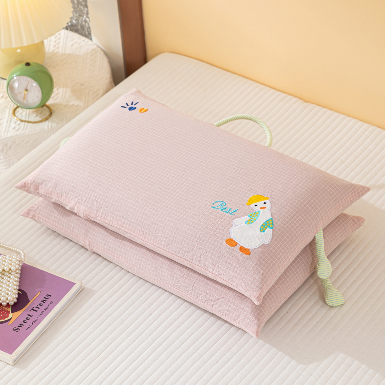 91家纺网 家纺一手货源 找家纺 织布人 2025新款荞麦枕全棉纯棉卡通婴幼儿童荞麦枕头学生枕开学季宿舍枕头枕芯 全棉手提荞麦枕-你好呀 30x50cm/只